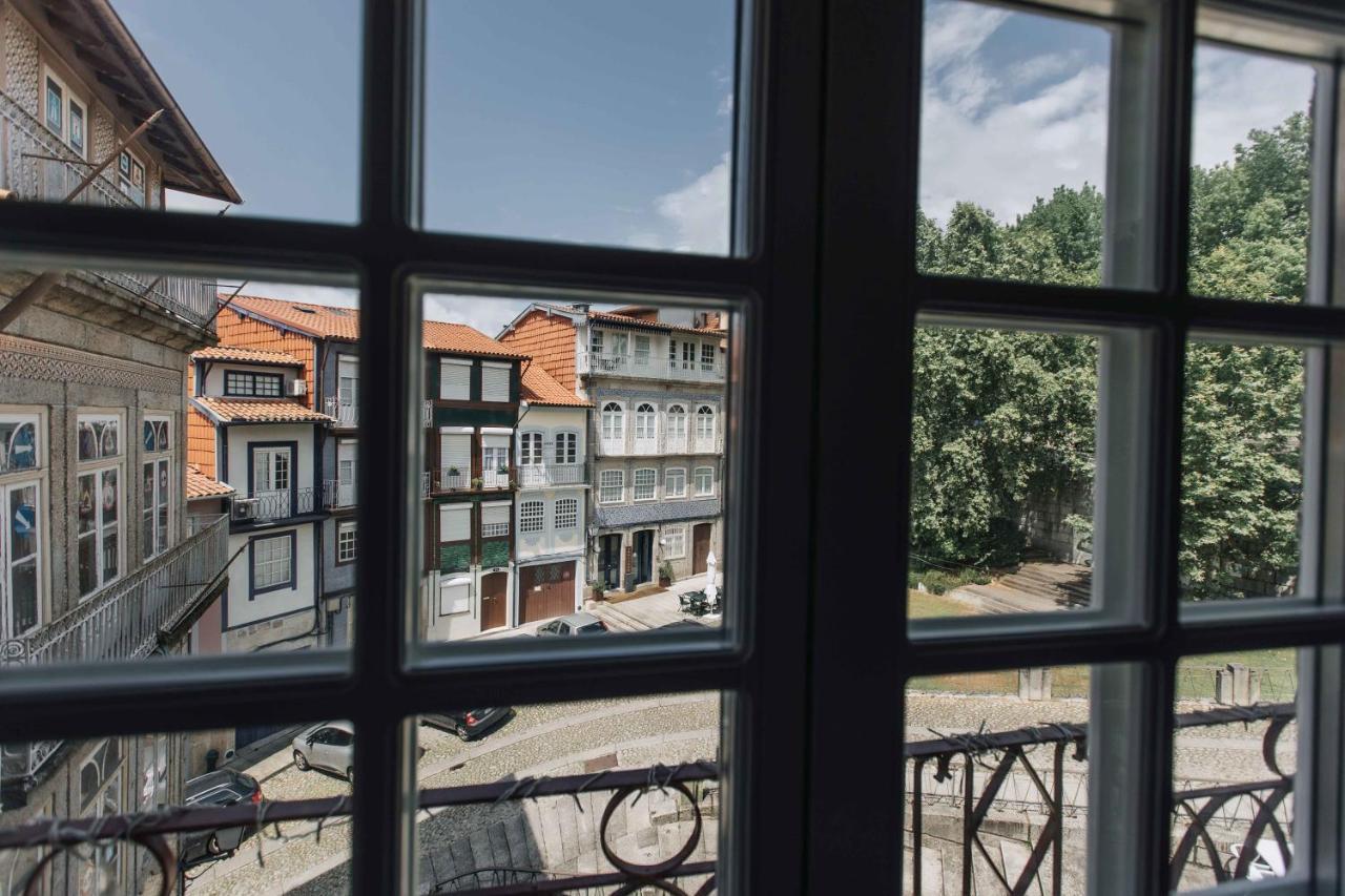 Trovador Guest House Guimarães Buitenkant foto